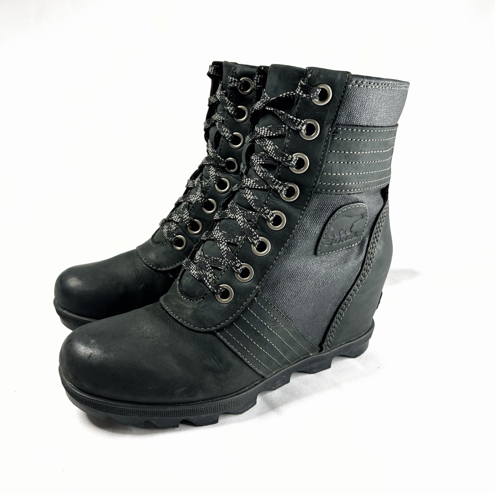 Sorel Lexie Black Canvas and Leather Lace Up Wedge Ankle Boot Size 9